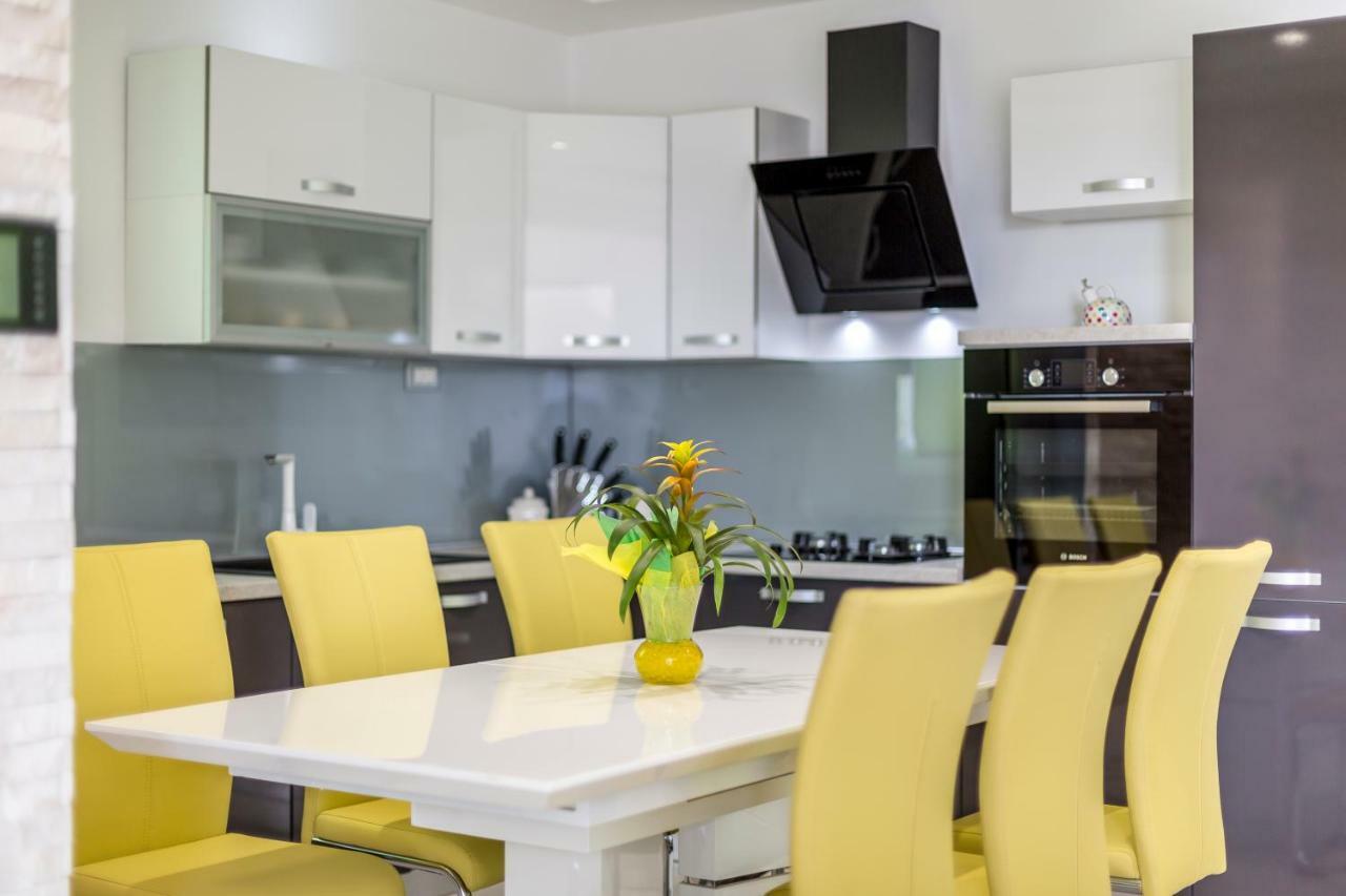 Sea Pearl Luxury Apartment Подстрана Экстерьер фото